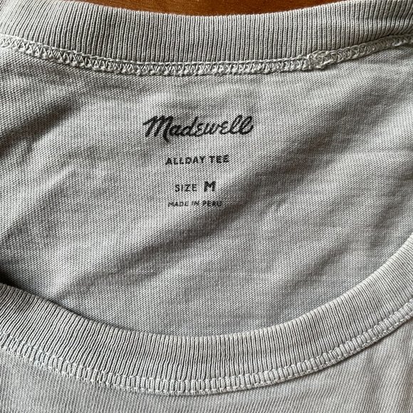 tshirt - Picture 3 of 3